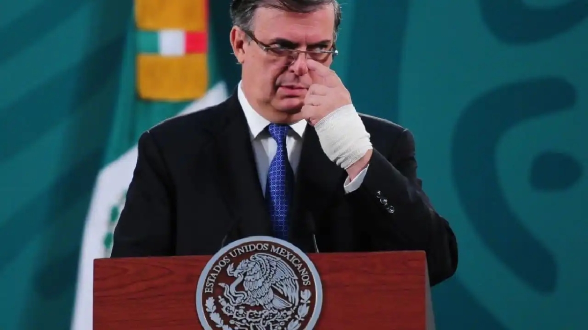 "Era difícil que supervisara los pernos": Ebrard por desplome en L12