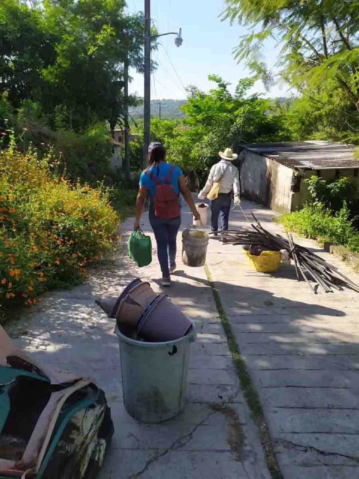 Retiran objetos inservibles para evitar proliferación del mosquito