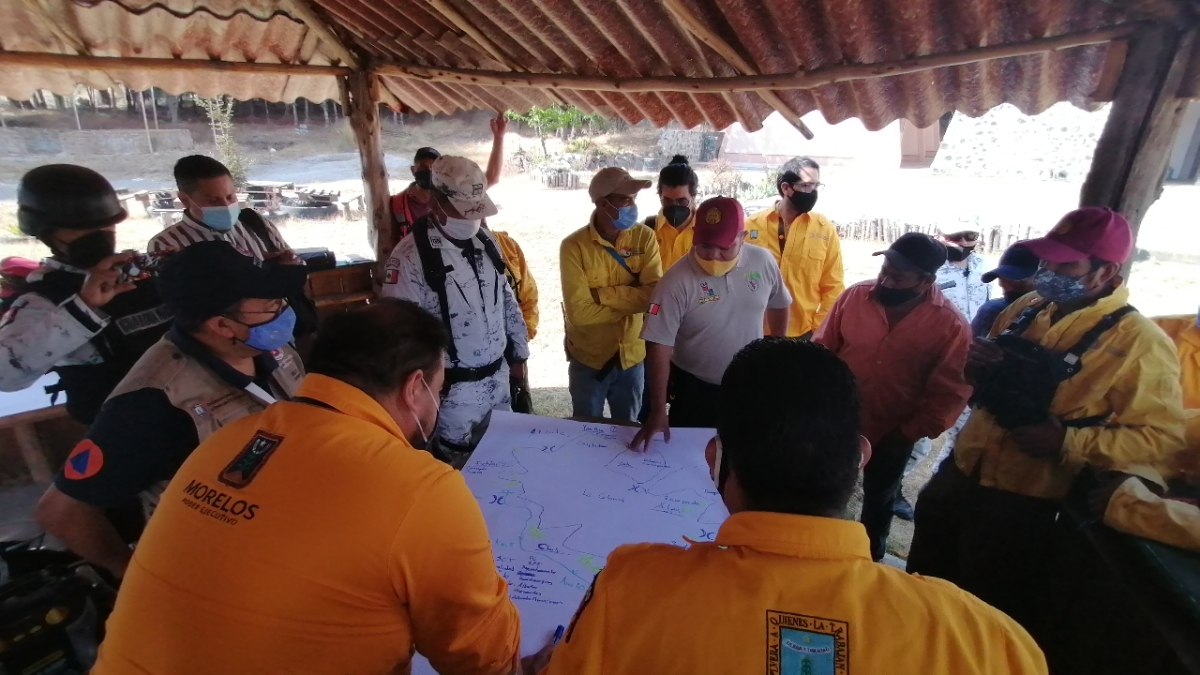 Informan autoridades sobre situación actual del incendio forestal en Huitzilac
