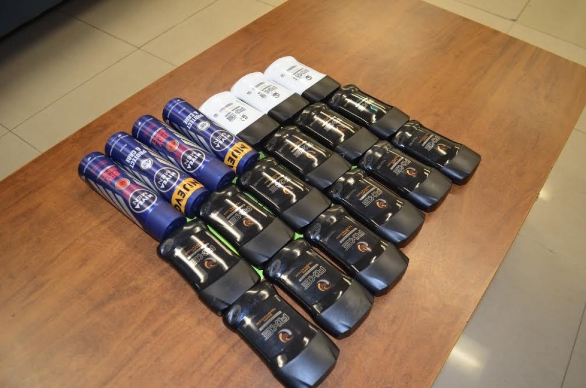 Intentaron robar 19 desodorantes en un supermercado