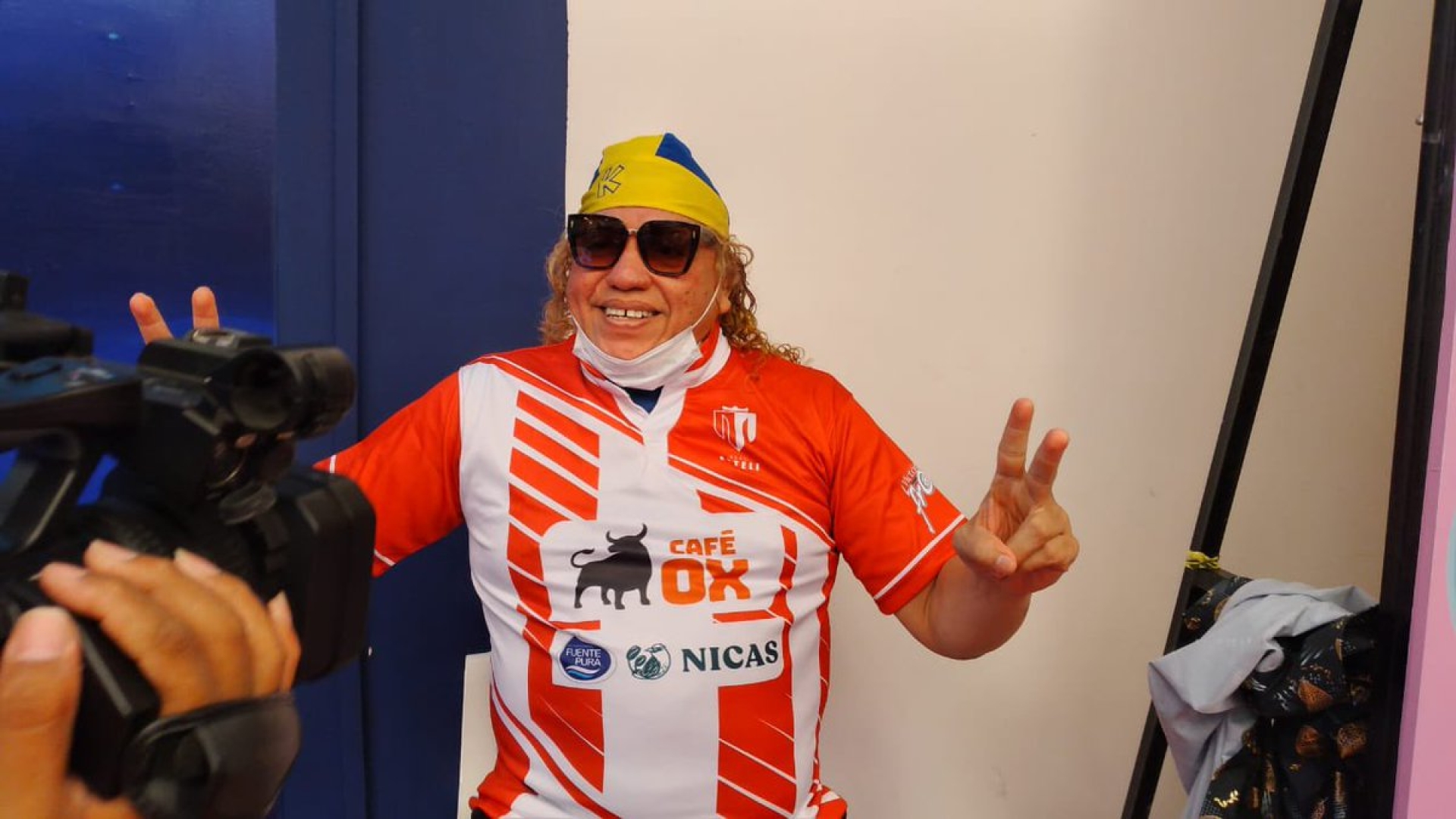 Kike Vicencio, vocalista de Los Karkik’s, es hospitalizado en Acapulco por problemas respiratorios
