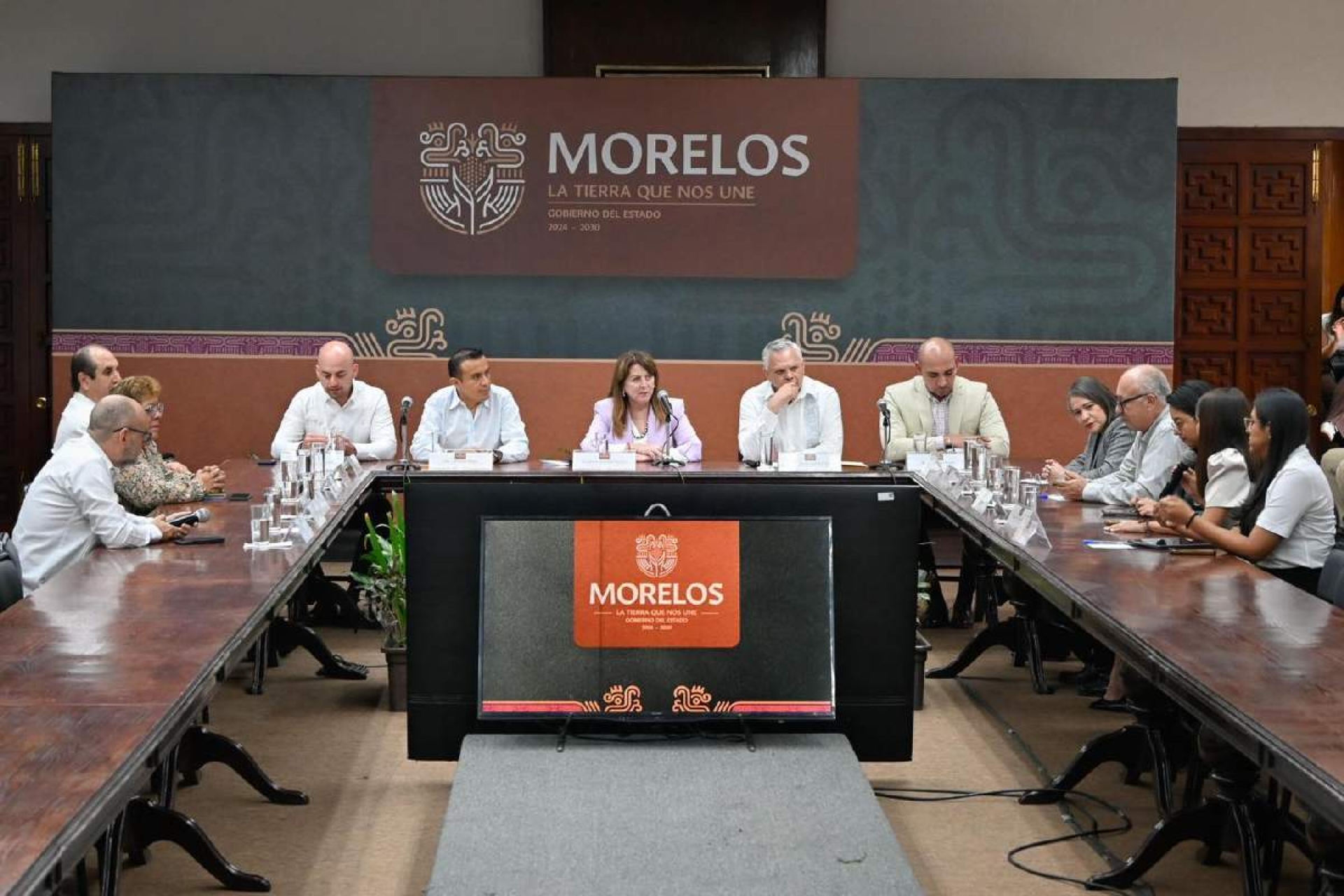 Trabajan Gobierno y Congreso en instituto de pensiones
