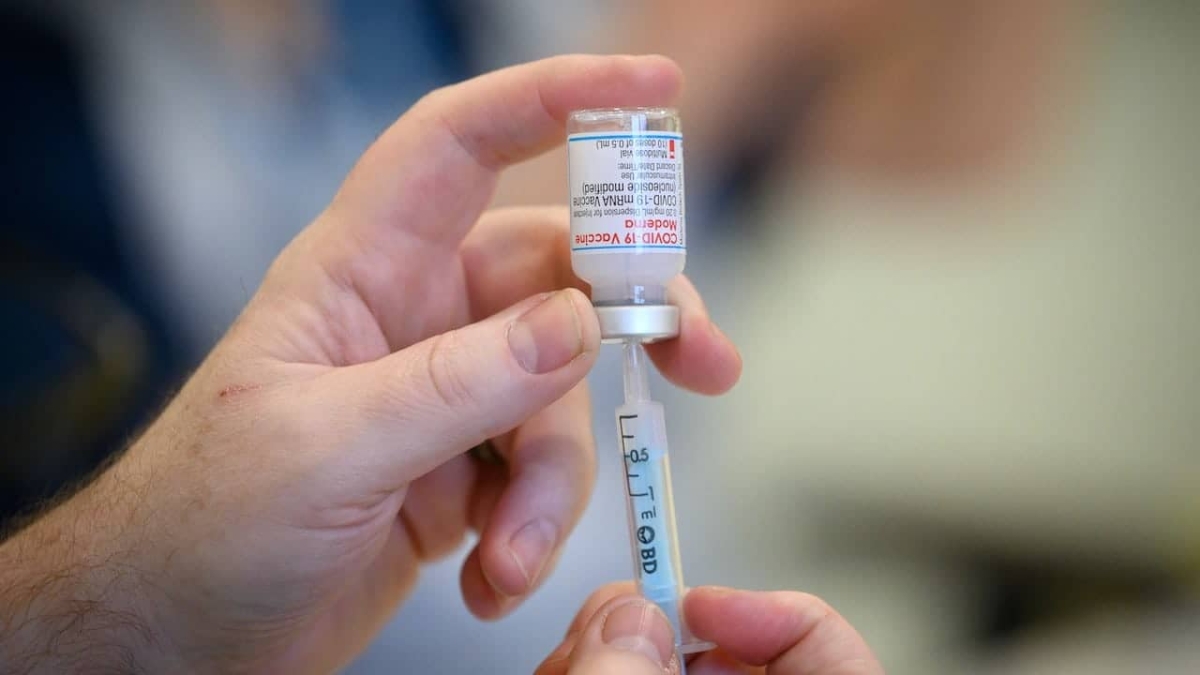 Estados Unidos recomienda usar vacunas "Pfizer o Moderna" en lugar de Johnson&amp;Johnson