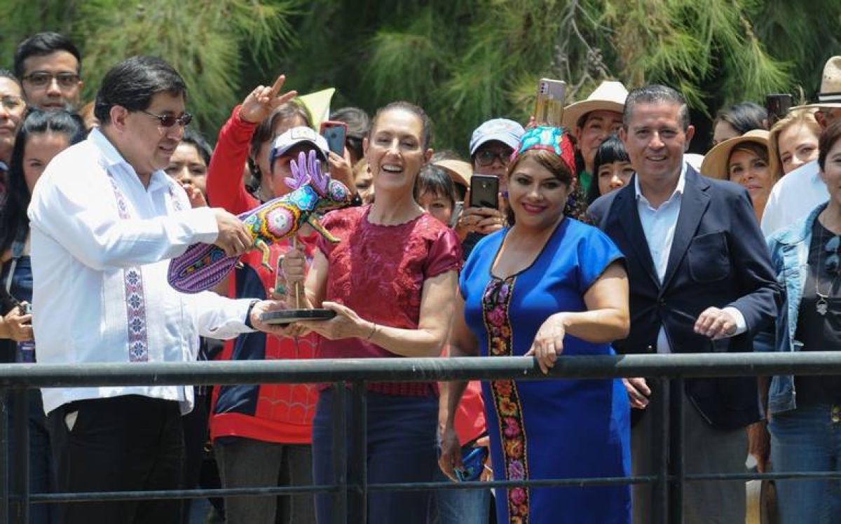 Sheinbaum ve 'orientación política' en denuncia de que víveres para Turquía no salieron de la CDMX
