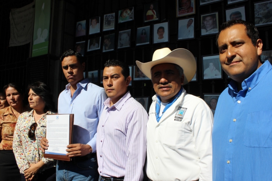El PAN exige a Graco detener persecución contra detractores