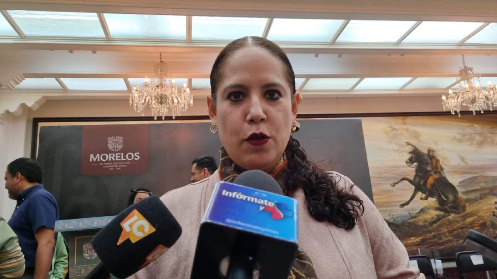 Avanza reglamentación para prohibir uso de celulares en escuelas