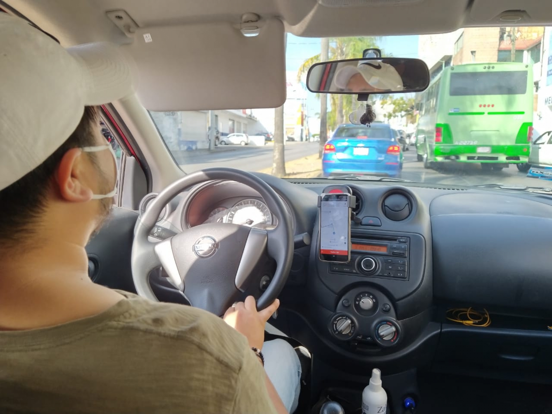 Por la inseguridad trabaja hasta las 3 de la tarde