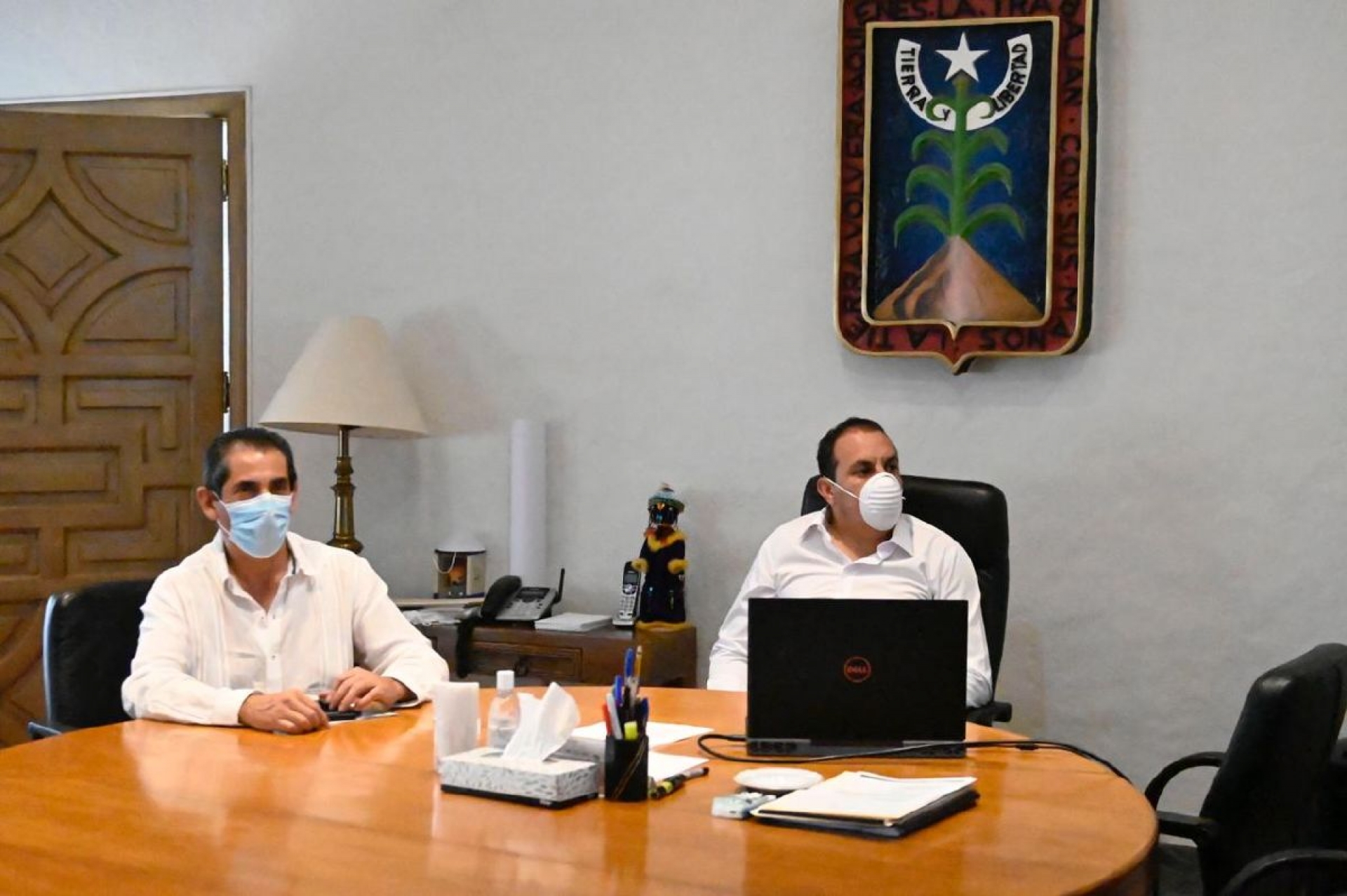Cuauhtémoc Blanco y funcionarios federales dan seguimiento a la vacunación contra covid-19