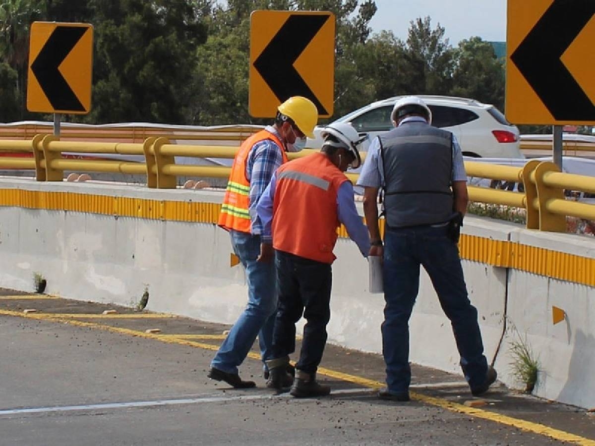 El distribuidor vial Emiliano Zapata tiene 11 años sin mantenimiento