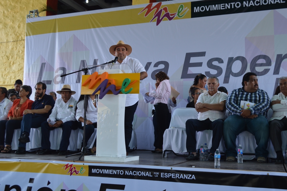 Toman protesta a integrantes del Movimiento Nacional por la Esperanza en Yautepec
