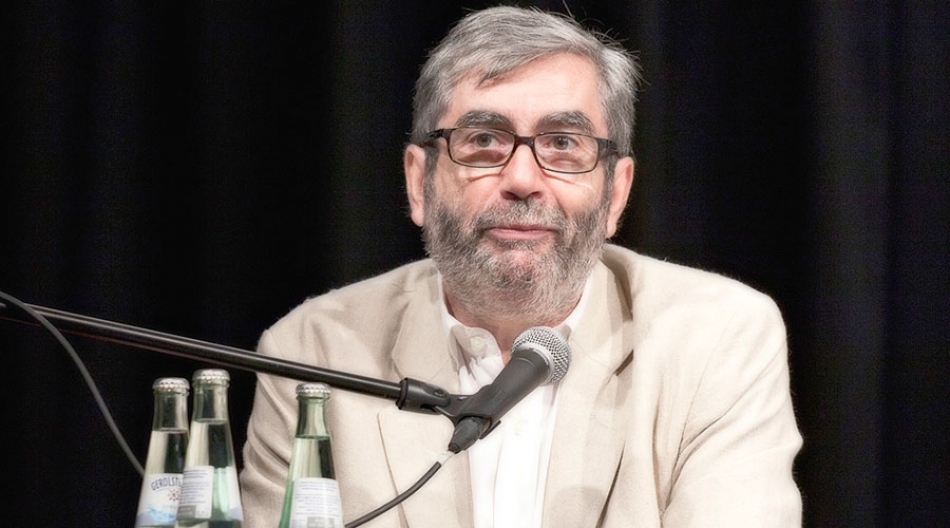 “Inútil literatura”