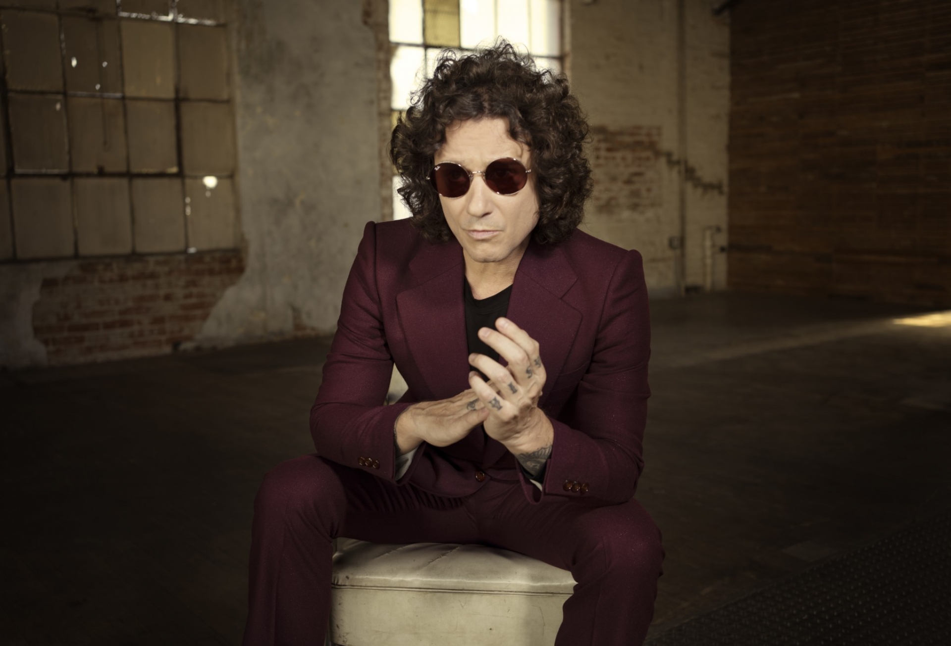 Enrique Bunbury estrena Posible y así se escucha