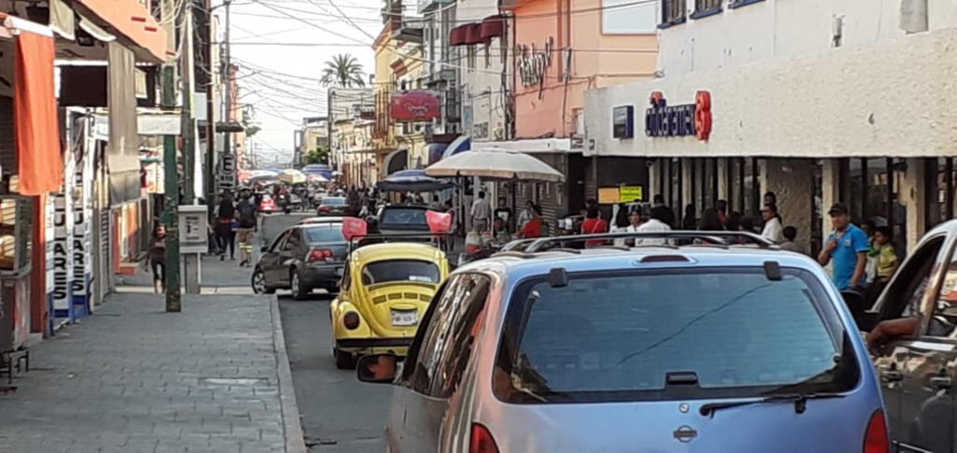 Se rebelan comerciantes e invaden el centro de Cuautla