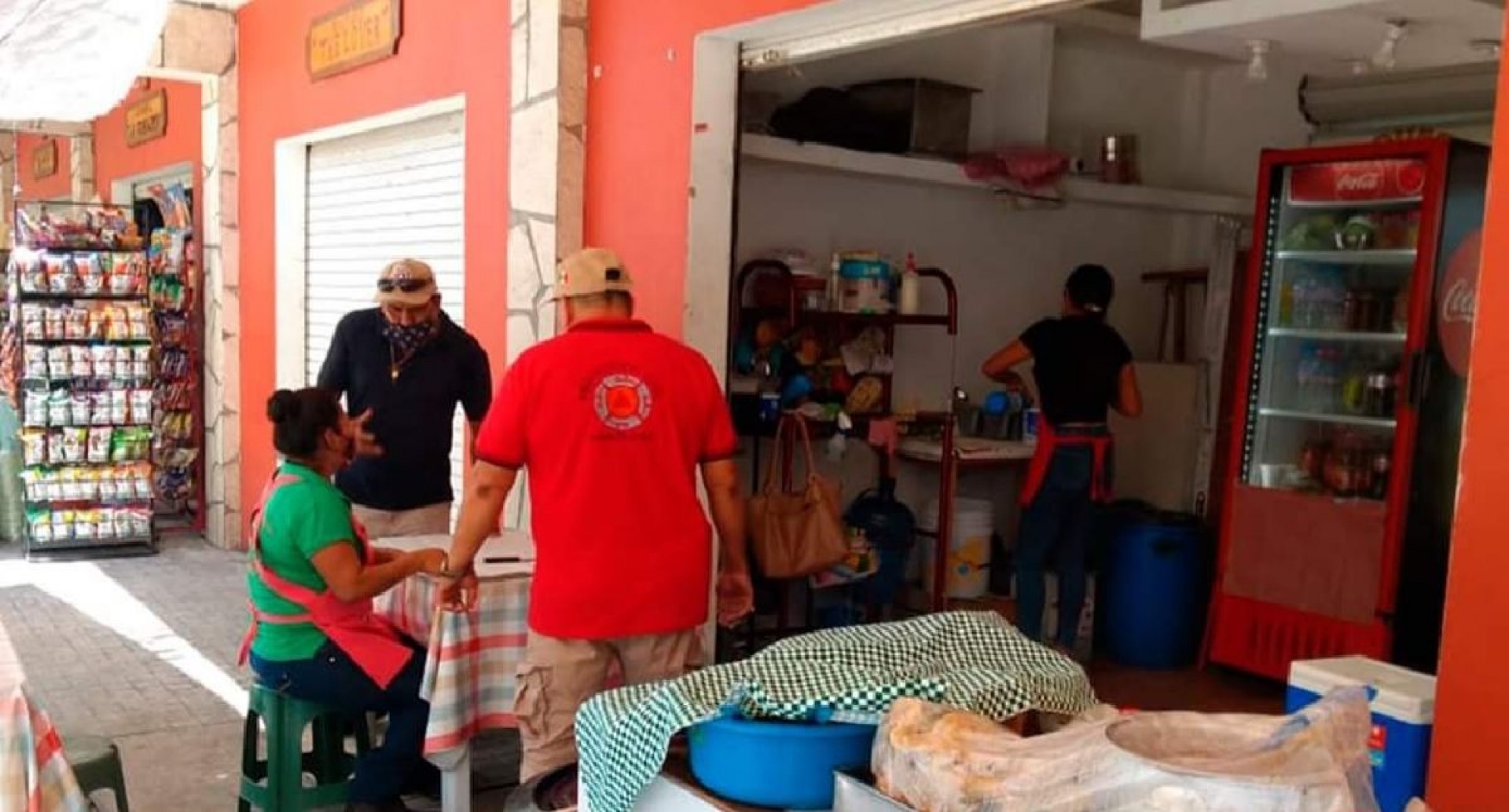 Supervisan cumplimiento de medidas sanitarias en comercios de Amacuzac