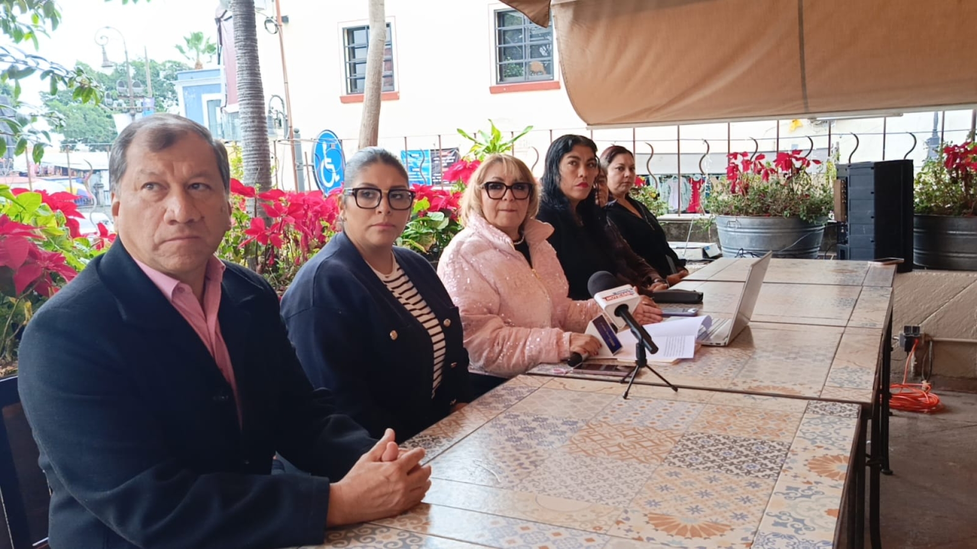 Demandan a autoridades electorales hacer cumplir 'Ley 3 de 3'