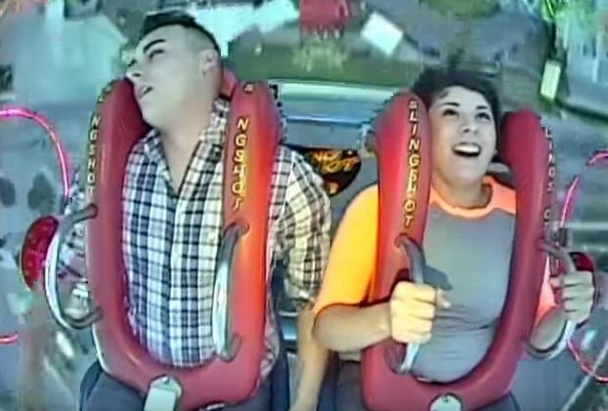 Se desmaya tres veces en juego mecánico