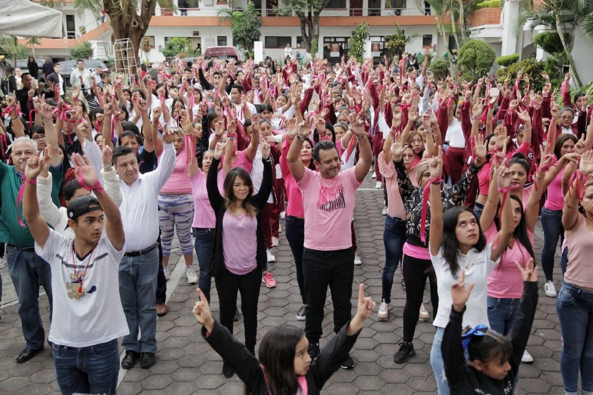 Estamos en lucha contra violencia hacia las mujeres: Villalobos