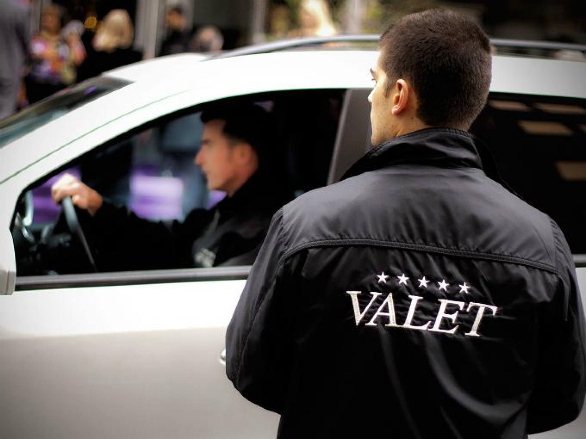 Ahora regularán el servicio de “valet parking”