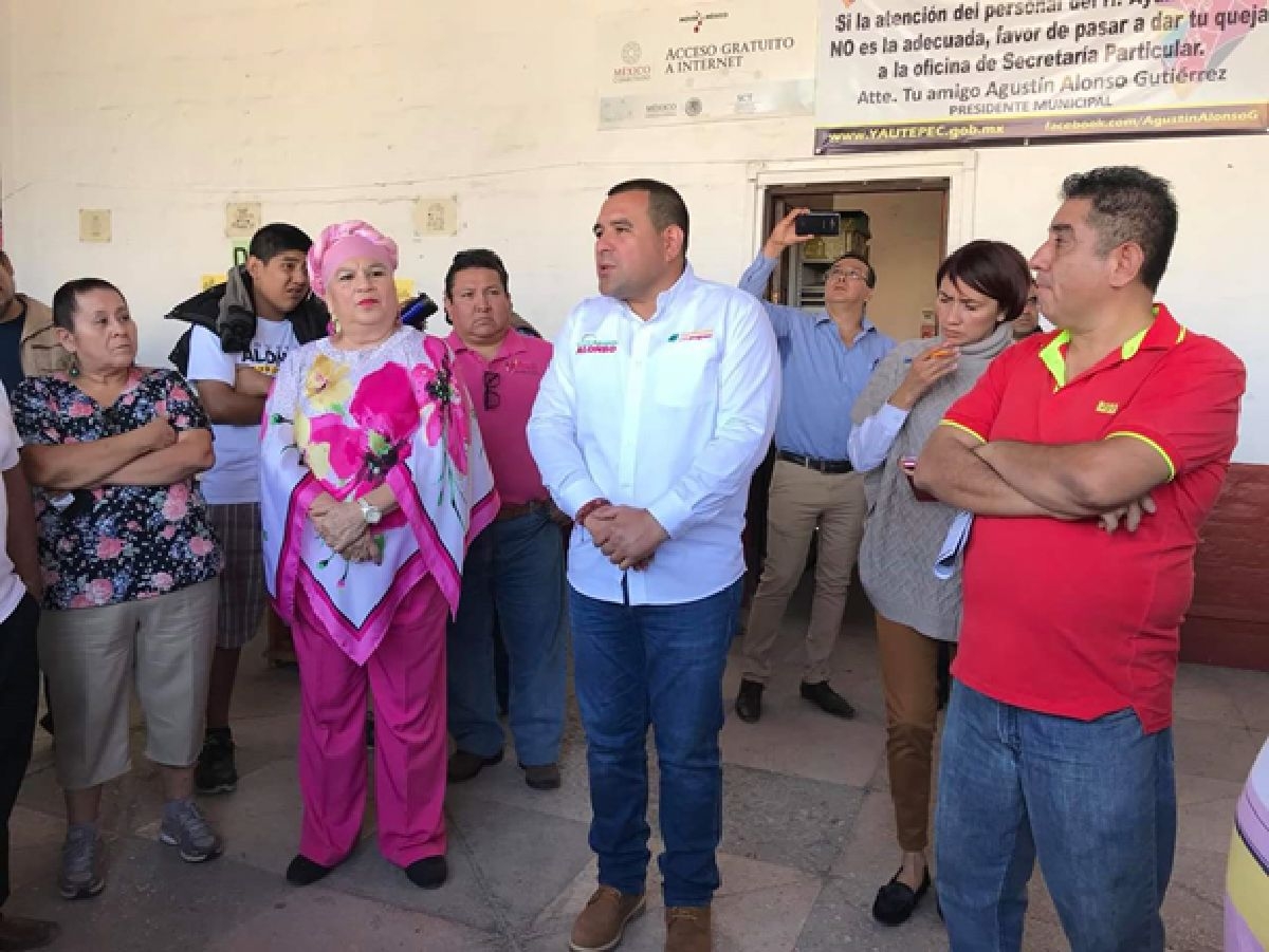 Alcalde de Yautepec se reúne con comerciantes del mercado “Centenario”