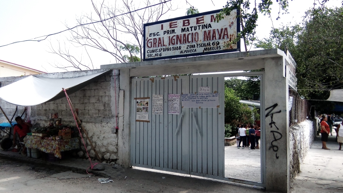 Continúa conflicto en escuela de Alpuyeca, ahora por el cambio de maestros