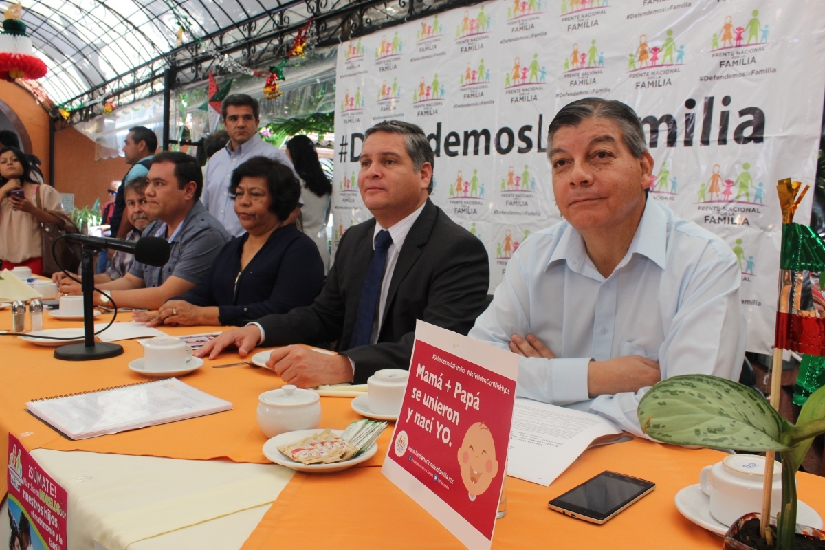 Anuncian marchas en todo el país contra matrimonio igualitario