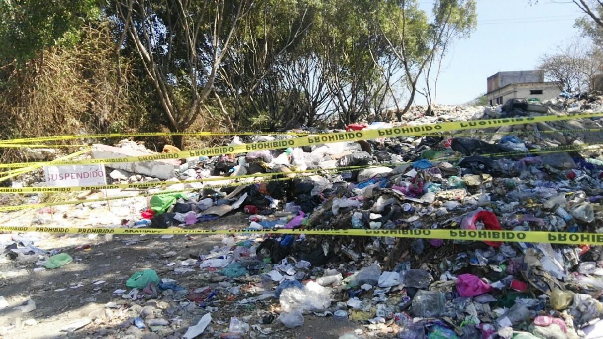 Clausurado, el espacio irregular donde tiró basura Ayuntamiento de Zacatepec: SDS