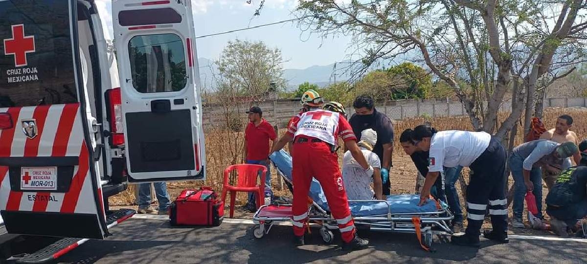 Accidente vial en Puente de Ixtla deja tres heridos