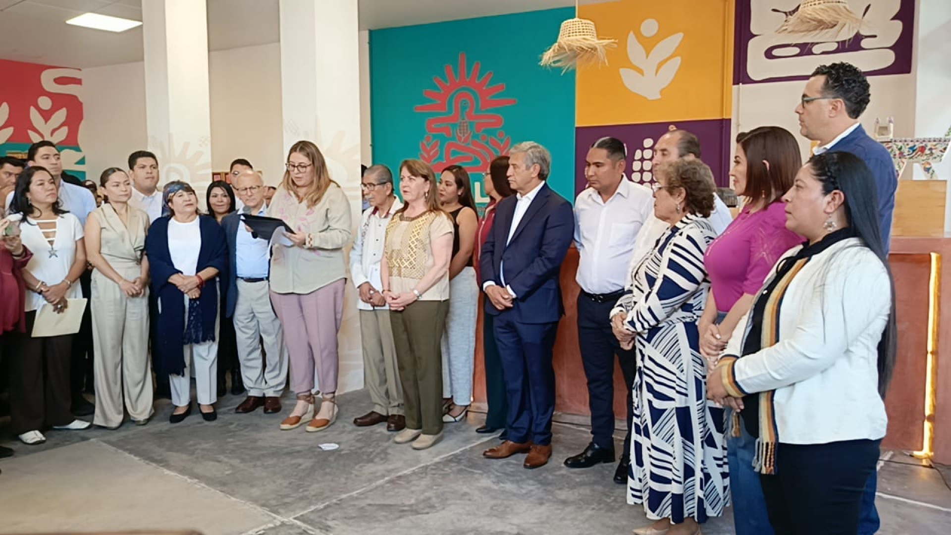 Inaugura gobernadora Margarita González Saravia tienda de artesanías y productos morelenses 'Tlalli'