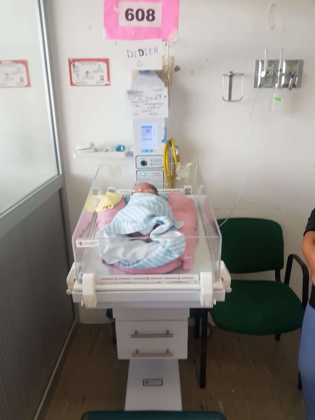 Sigue otorgando Registro Civil actas de nacimiento gratuitas a bebés hospitalizados