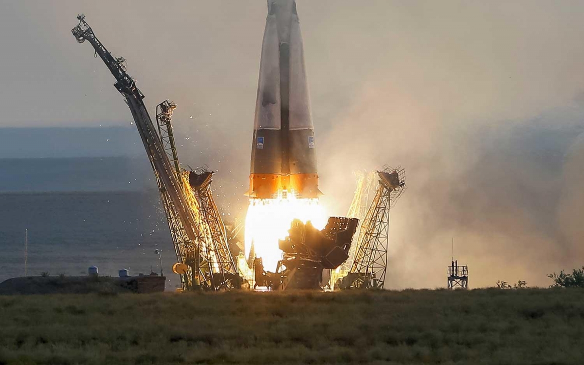 Despega nave Soyuz tripulada rumbo a la Estación Espacial