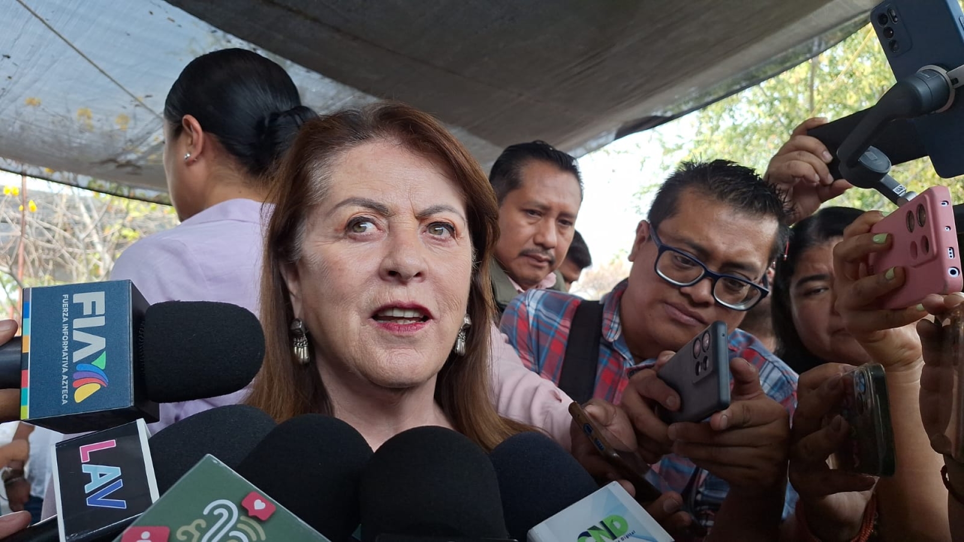 Confirma González Saravia cambio en el DIF estatal