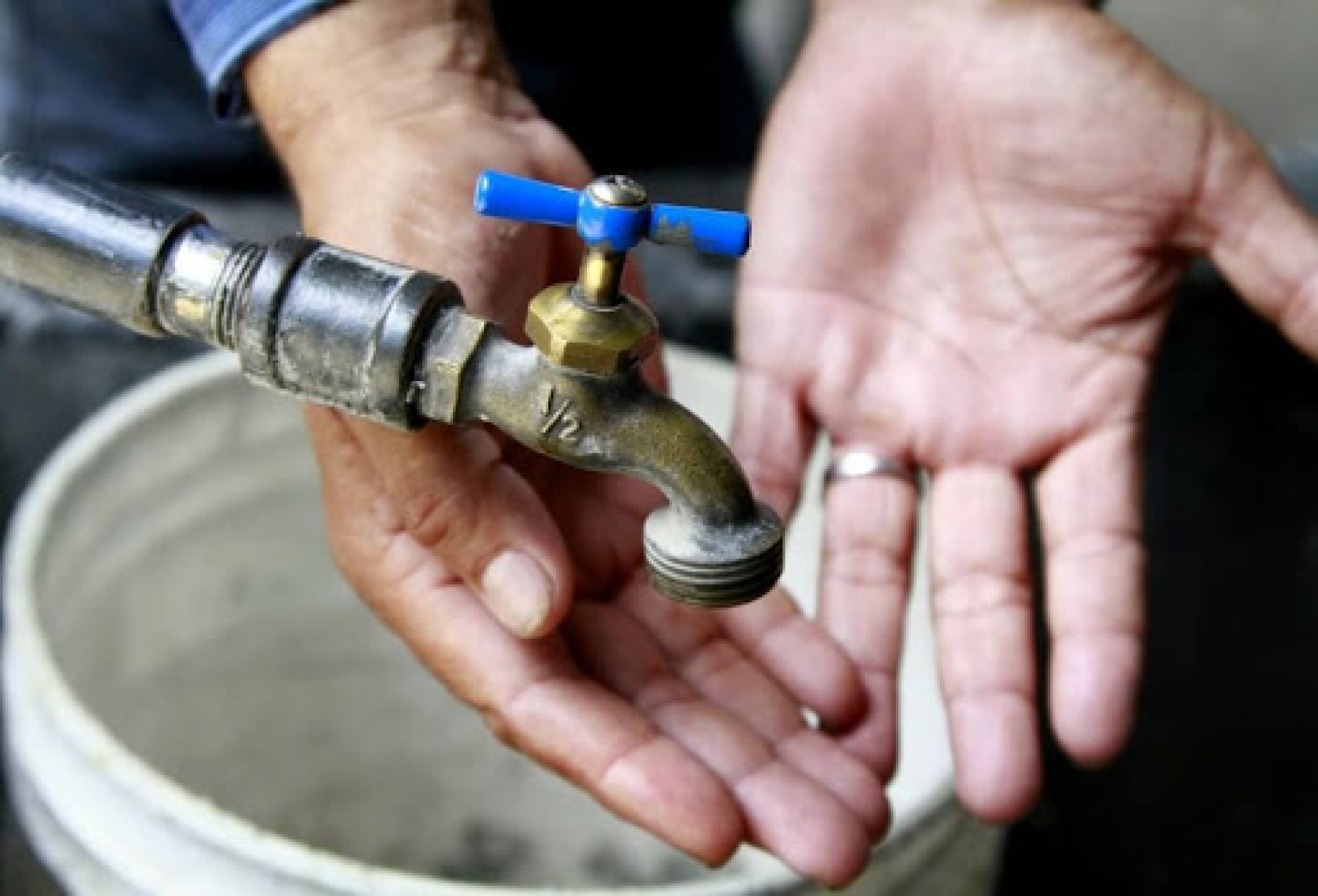 Denuncian mal servicio de agua potable en Coatetelco