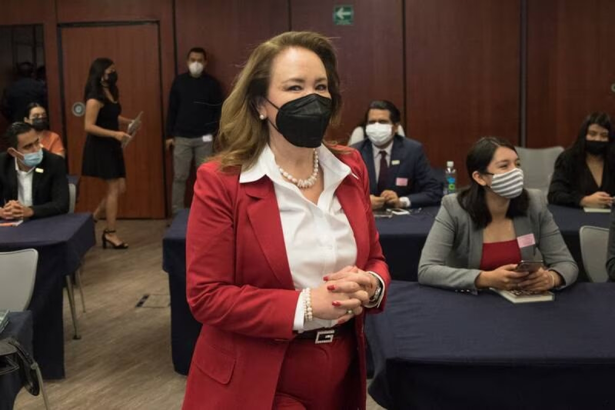 Yasmín Esquivel ya entregó sus argumentos a la UNAM