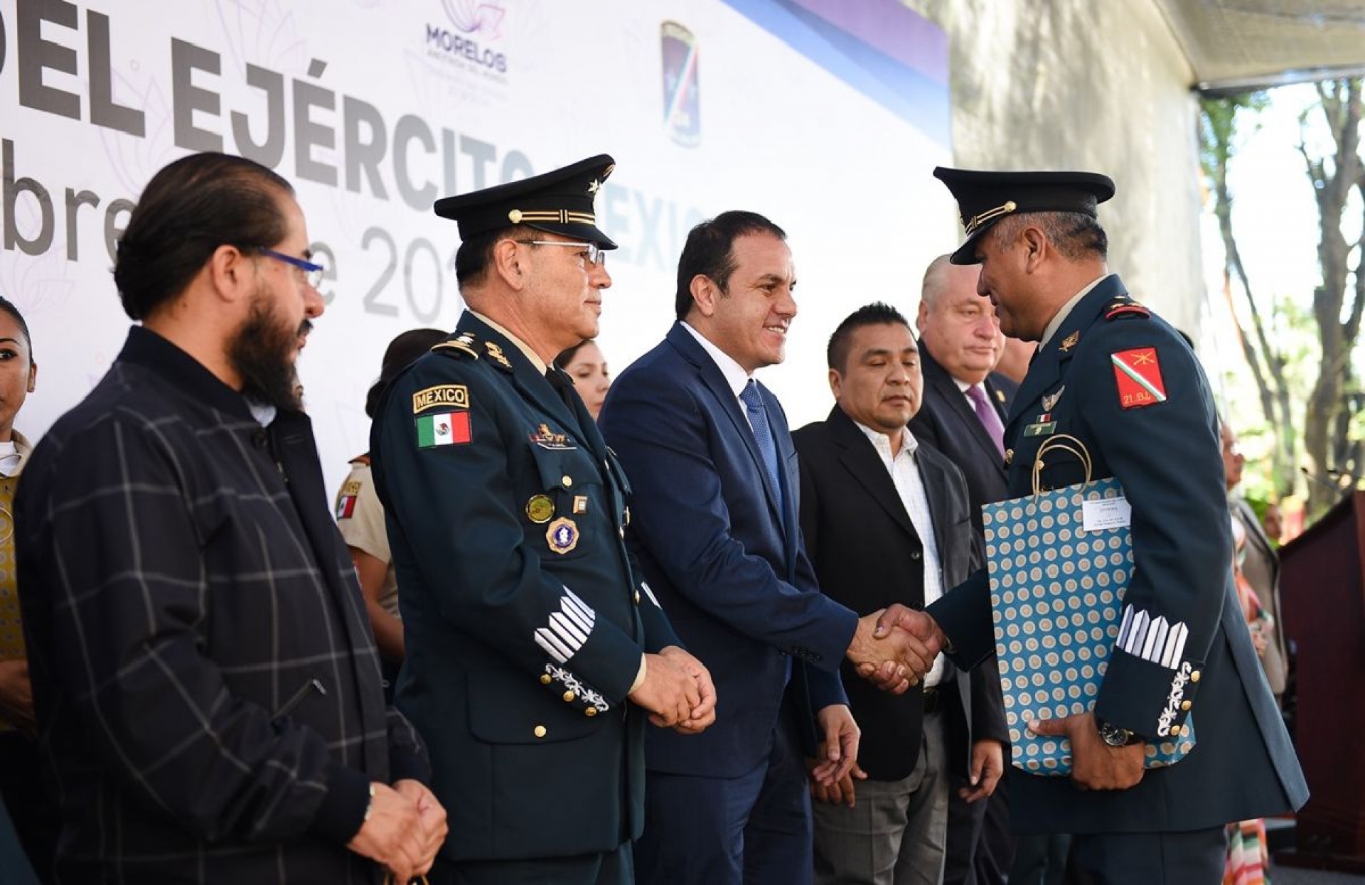 Encabeza Cuauhtémoc Blanco festejo por el CVI Aniversario del Ejército Mexicano