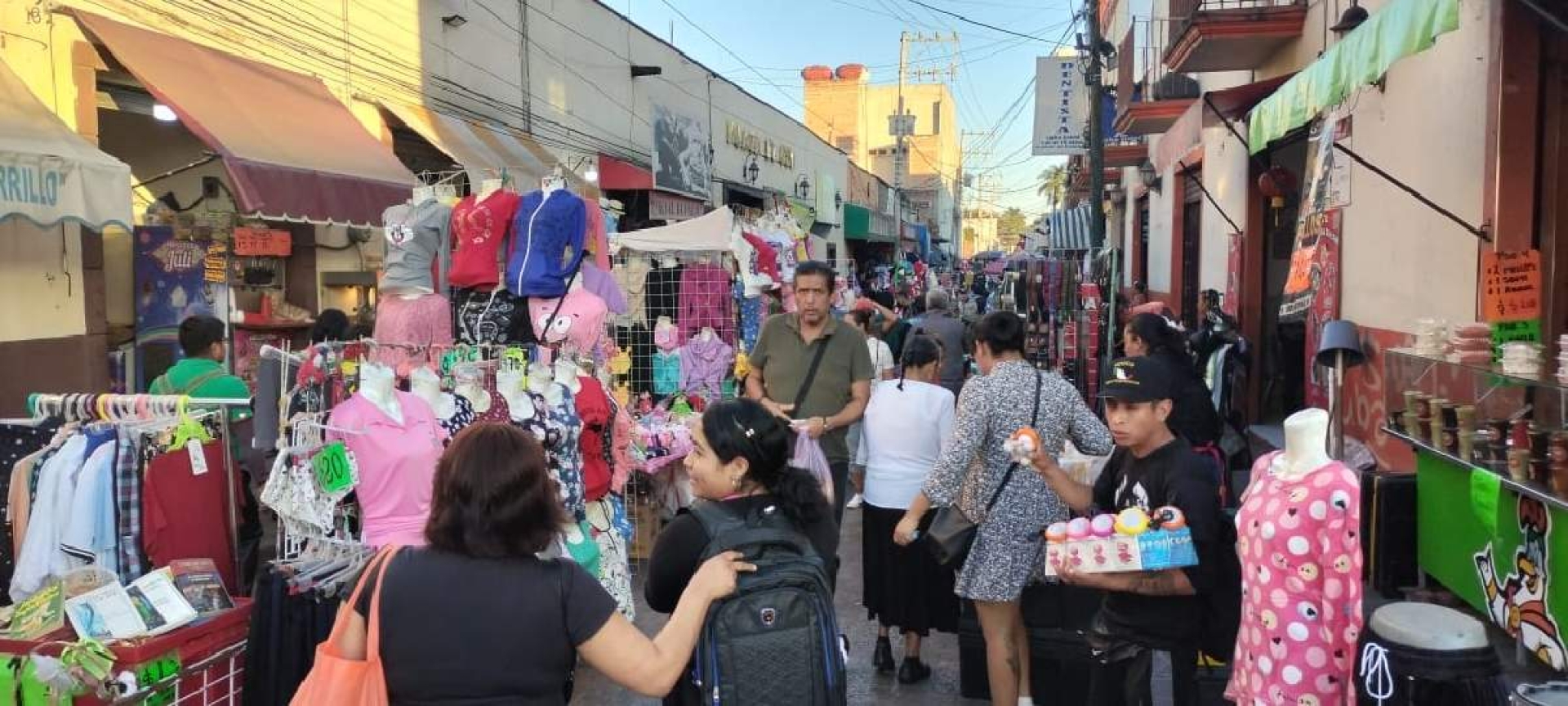 Comerciantes de Cuautla prevén repunte de ventas por Día de Reyes