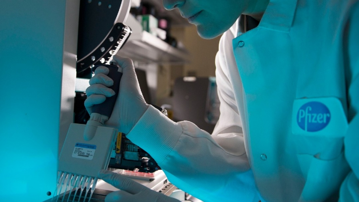 Vacuna COVID de Pfizer-BioNTech, eficaz 100% en jóvenes de 12 a 15 años