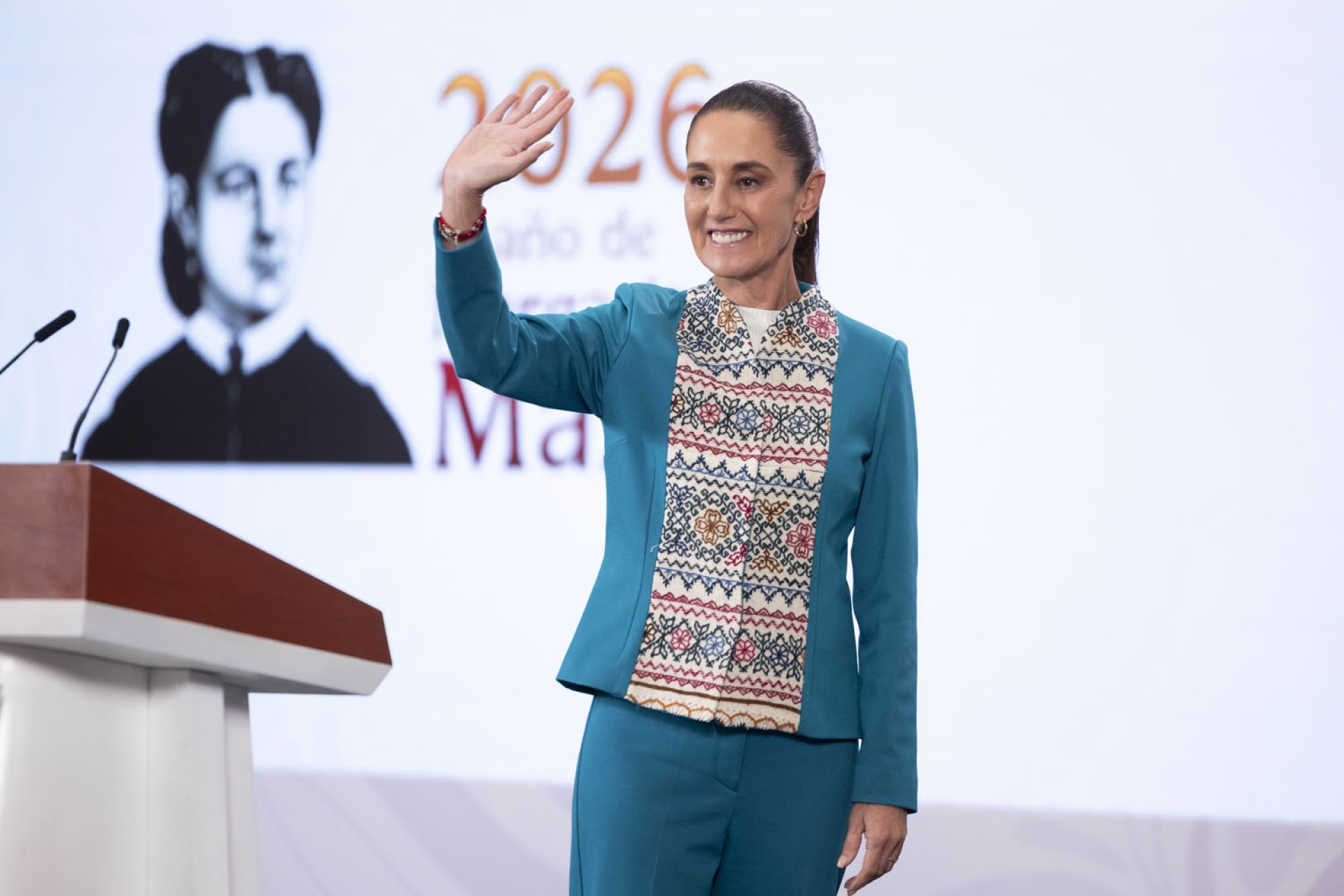 Sheinbaum confirma retraso en apertura del Tren Lechería-AIFA