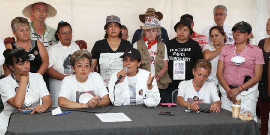 Denuncian familiares de víctimas incumplimiento de FGE sobre acuerdos para diligencias en Tetelcingo