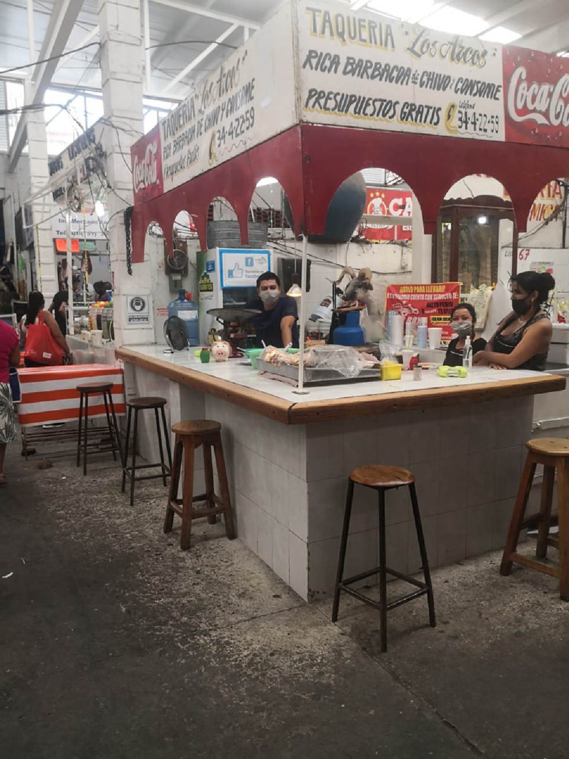 Alternan días de venta comerciantes del mercado de Puente de Ixtla