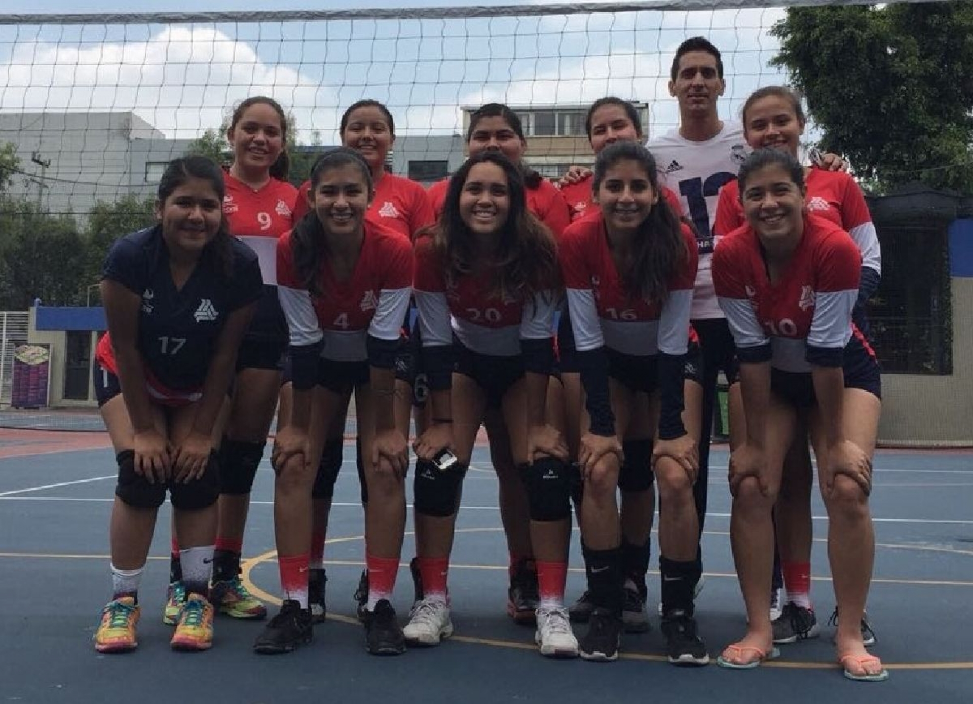 Se juegan las semifinales de la Liga Estudiantil de Voleibol