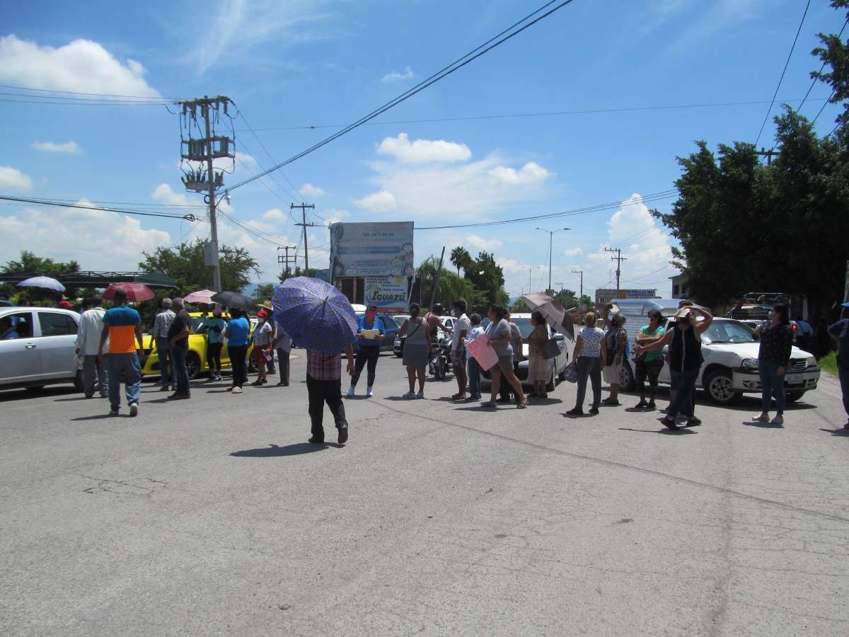 Exigen restablecimiento del servicio de agua en Zacatepec