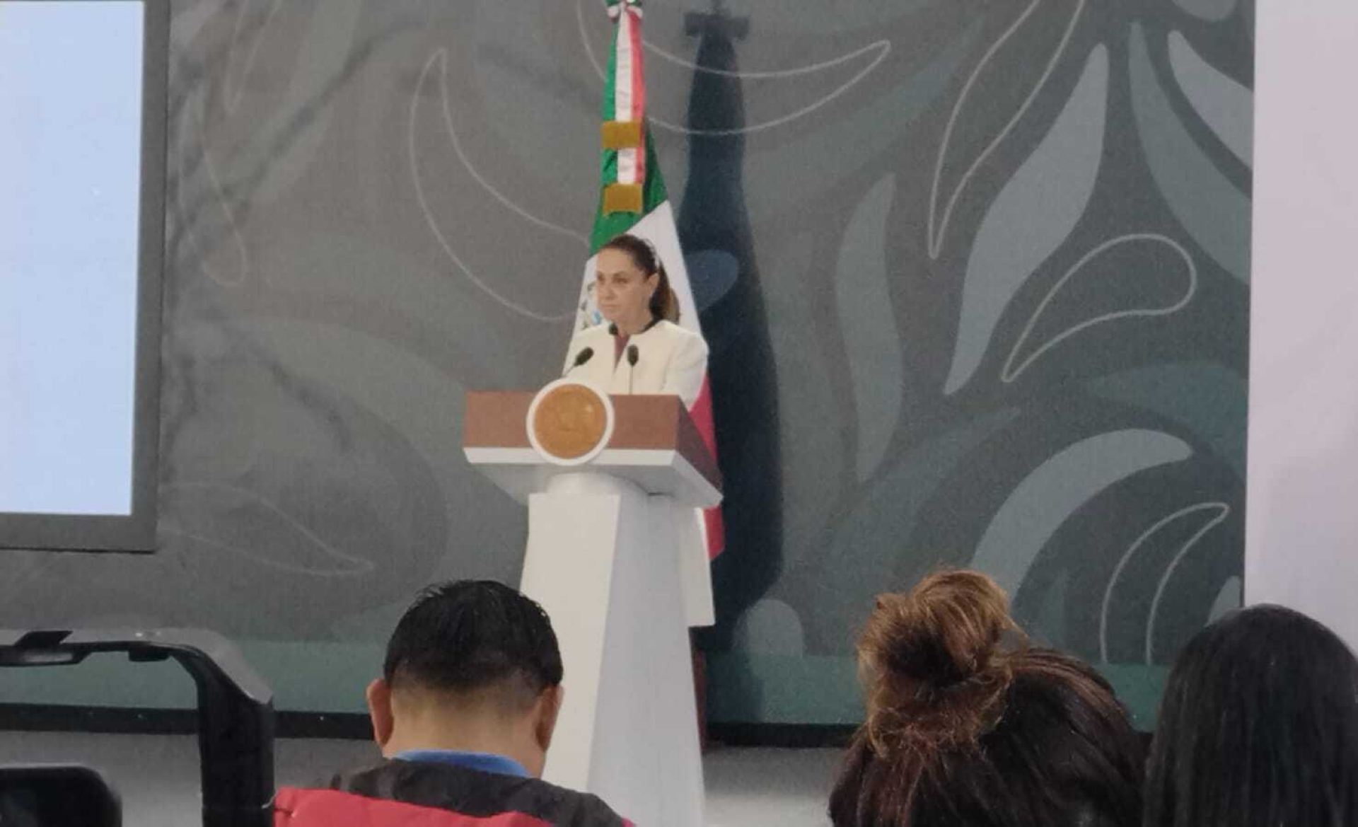 Continúan investigaciones en contra del exfiscal Uriel Carmona, confirma presidenta Claudia Sheinbaum