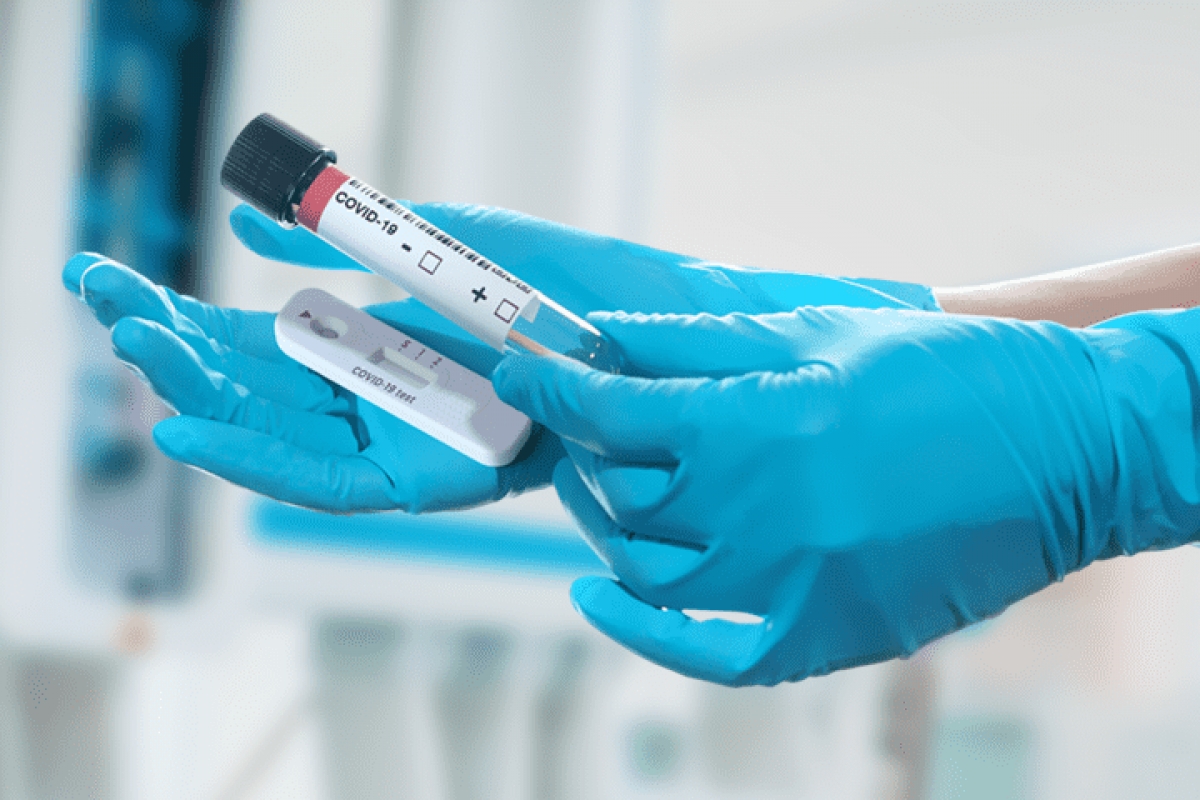 Desarrollan en EU prueba rápida de COVID que puede identificarse desde un dispositivo móvil