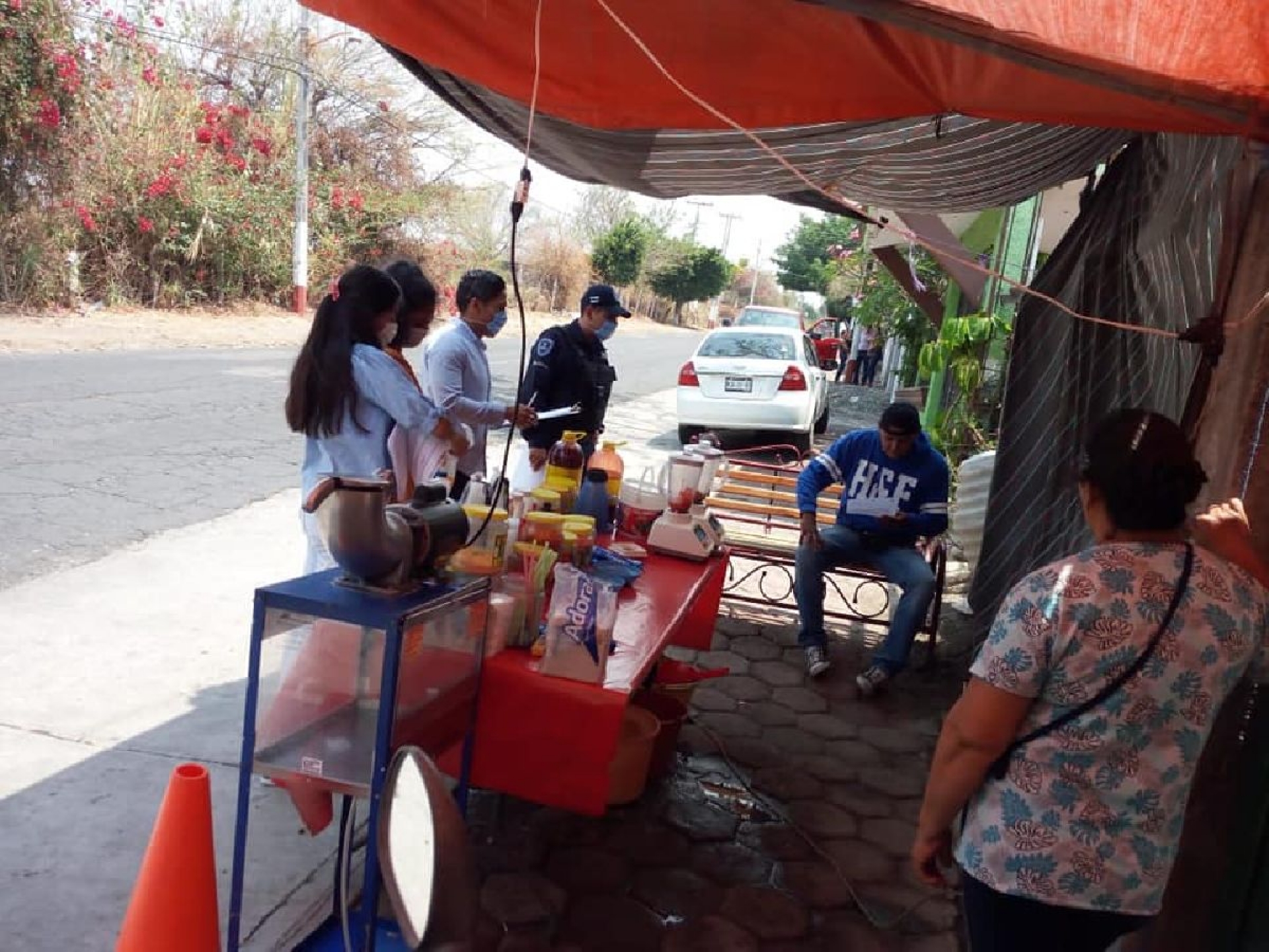 Restringen ventas en tianguis de Zacualpan