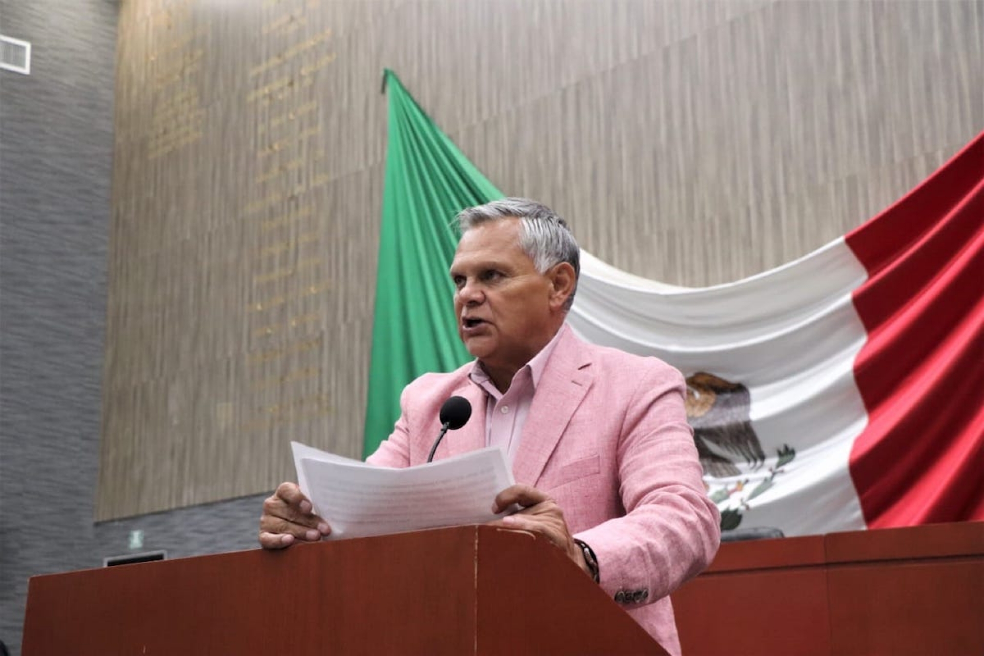 Apoyará Javier García aumento al presupuesto de la UAEM