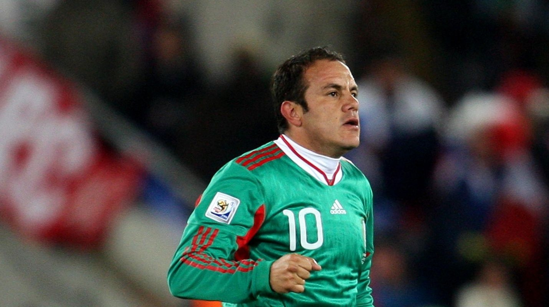 El ídolo del América, Cuauhtémoc Blanco, hace estallar las redes