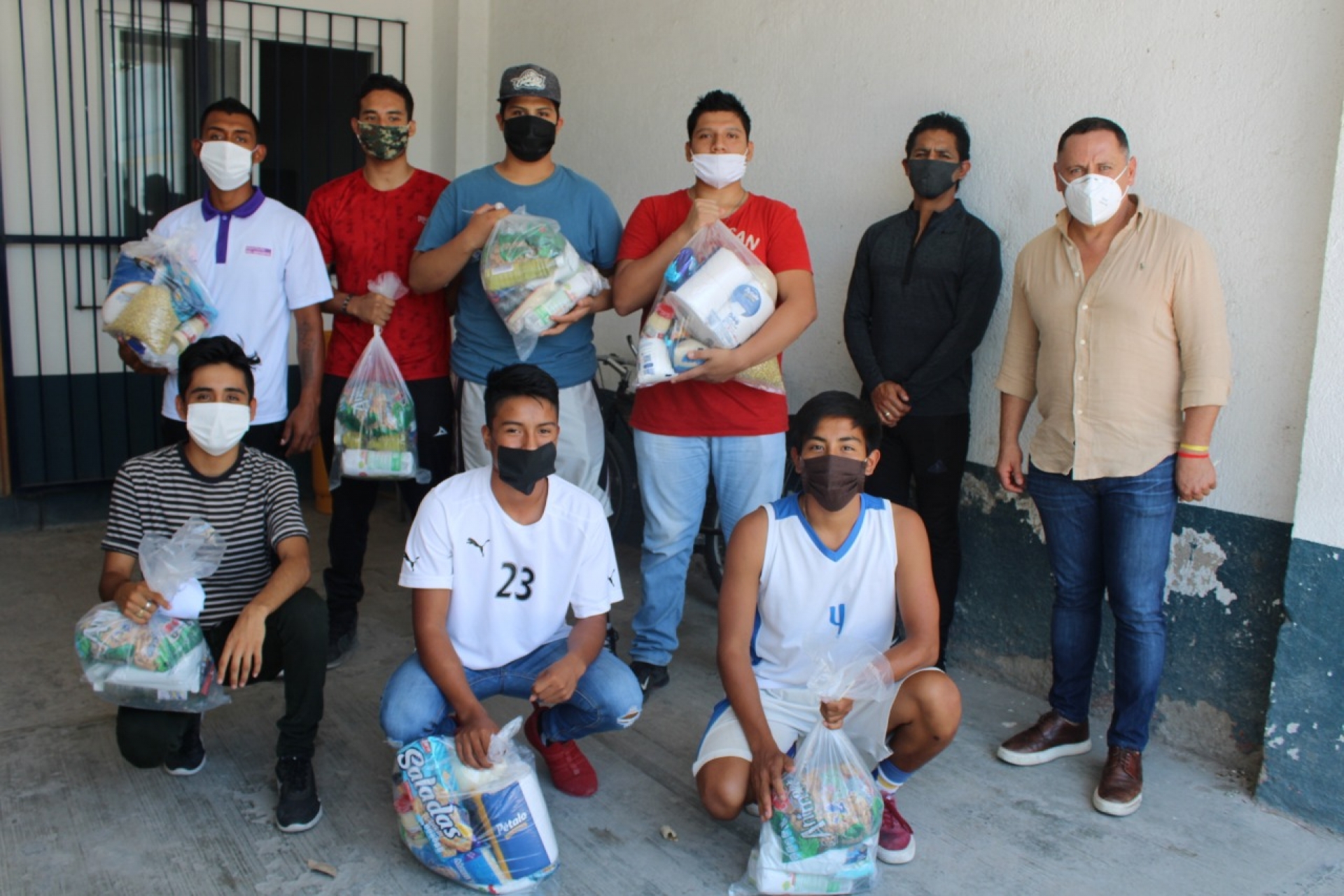 Indem muestra apoyo y solidaridad con atletas de la zona oriente