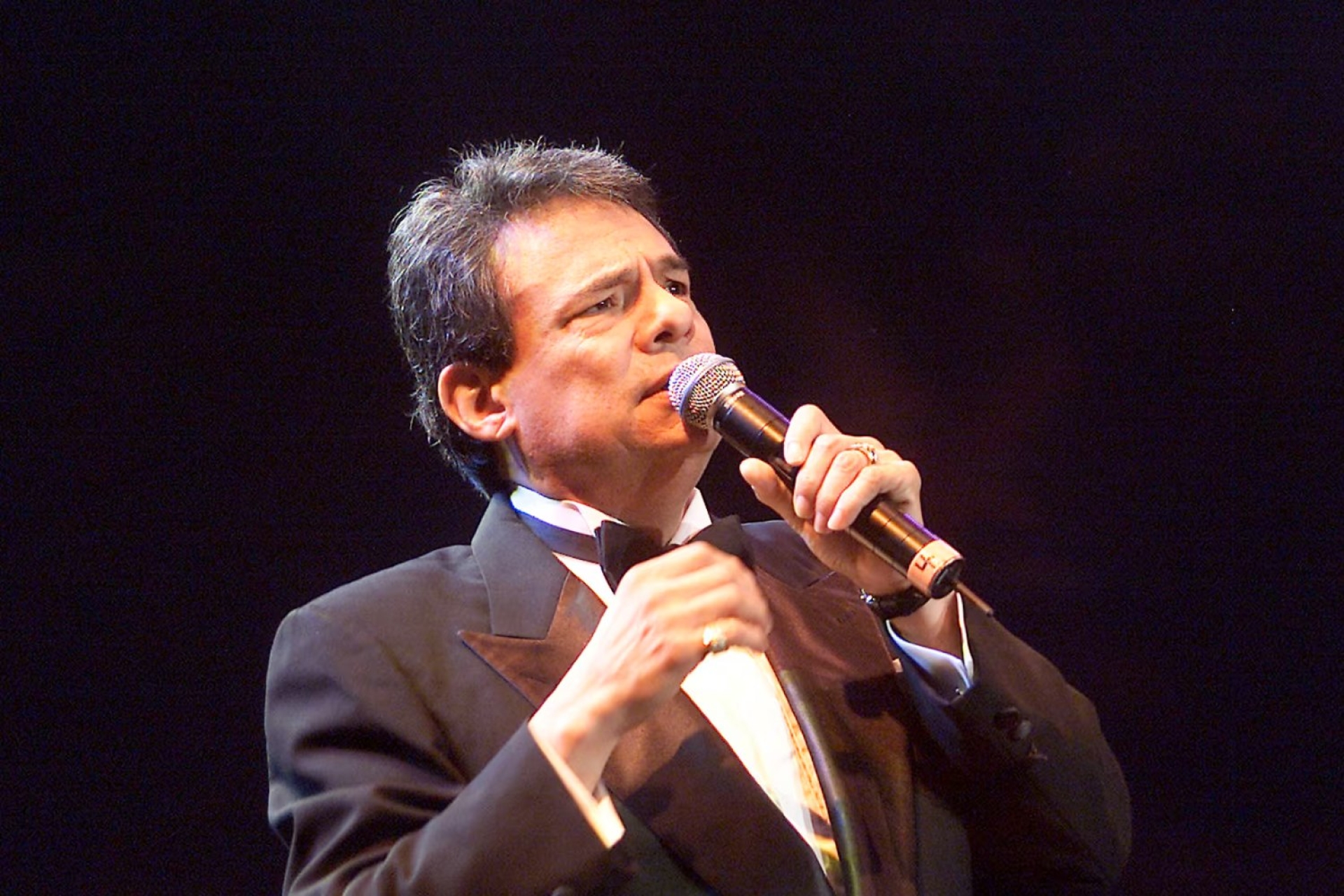 José José es homenajeado con recorrido turístico gratuito en Azcapotzalco a bordo del tranvía 'La Nave del Olvido'