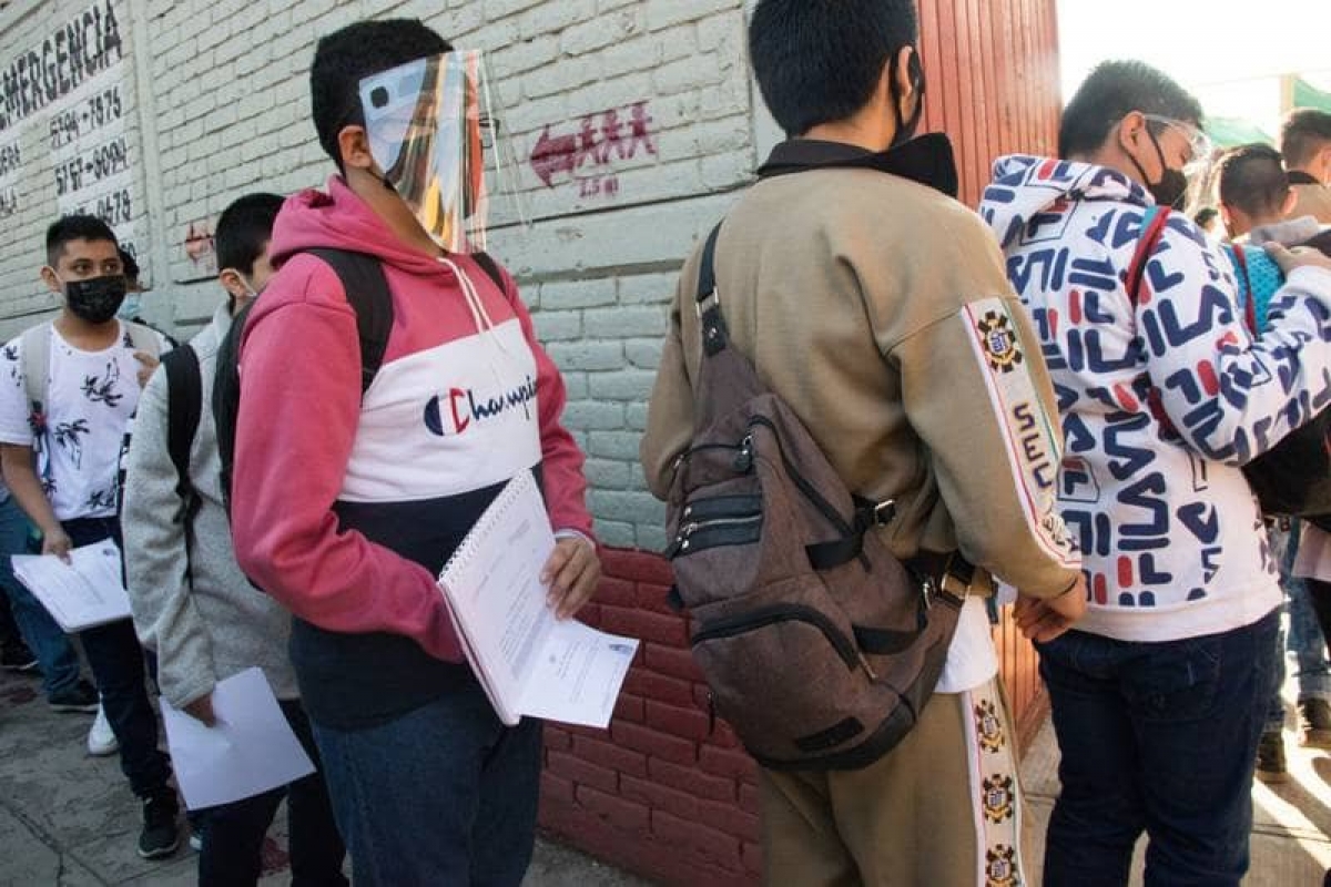 SEP confirma primer caso de COVID-19 tras regreso a clases presenciales