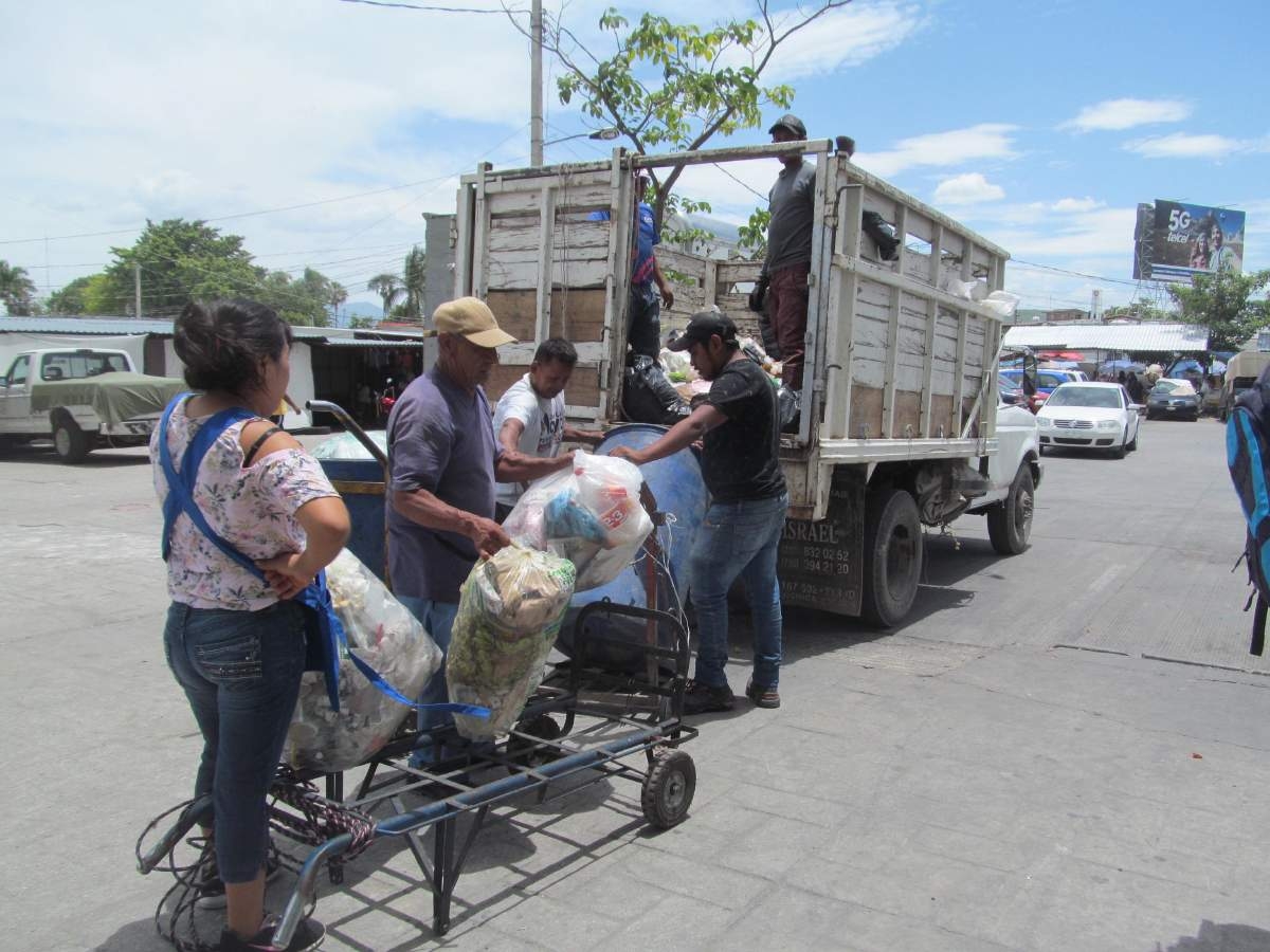 Insuficiente, el servicio de recolección de basura en Zacatepec